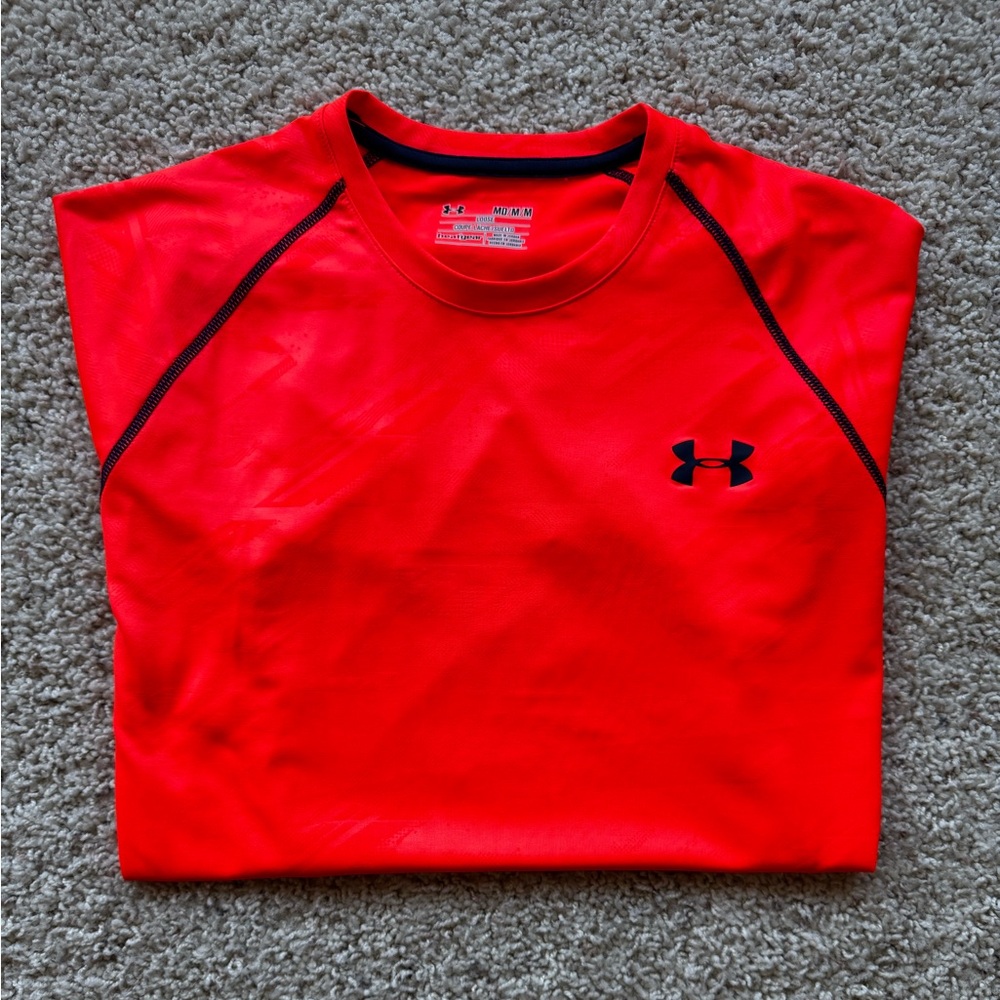 Men’s Under Armour heat gear shirt